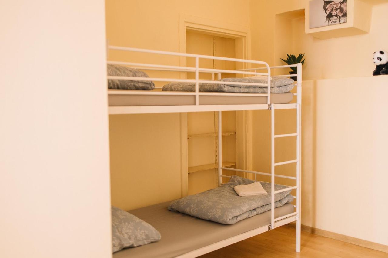 Girls Hostel Krasków Eksteriør bilde