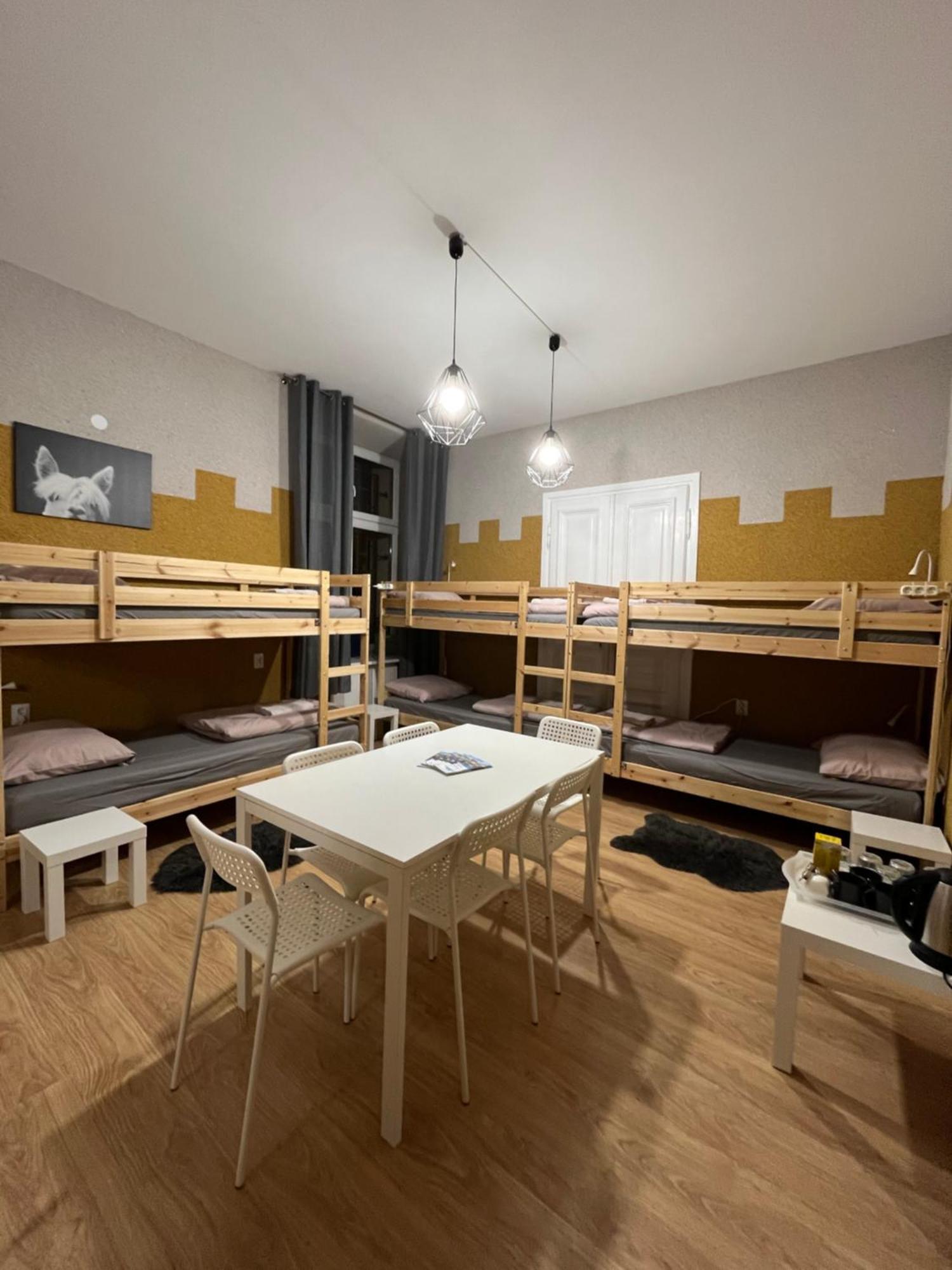 Girls Hostel Krasków Eksteriør bilde