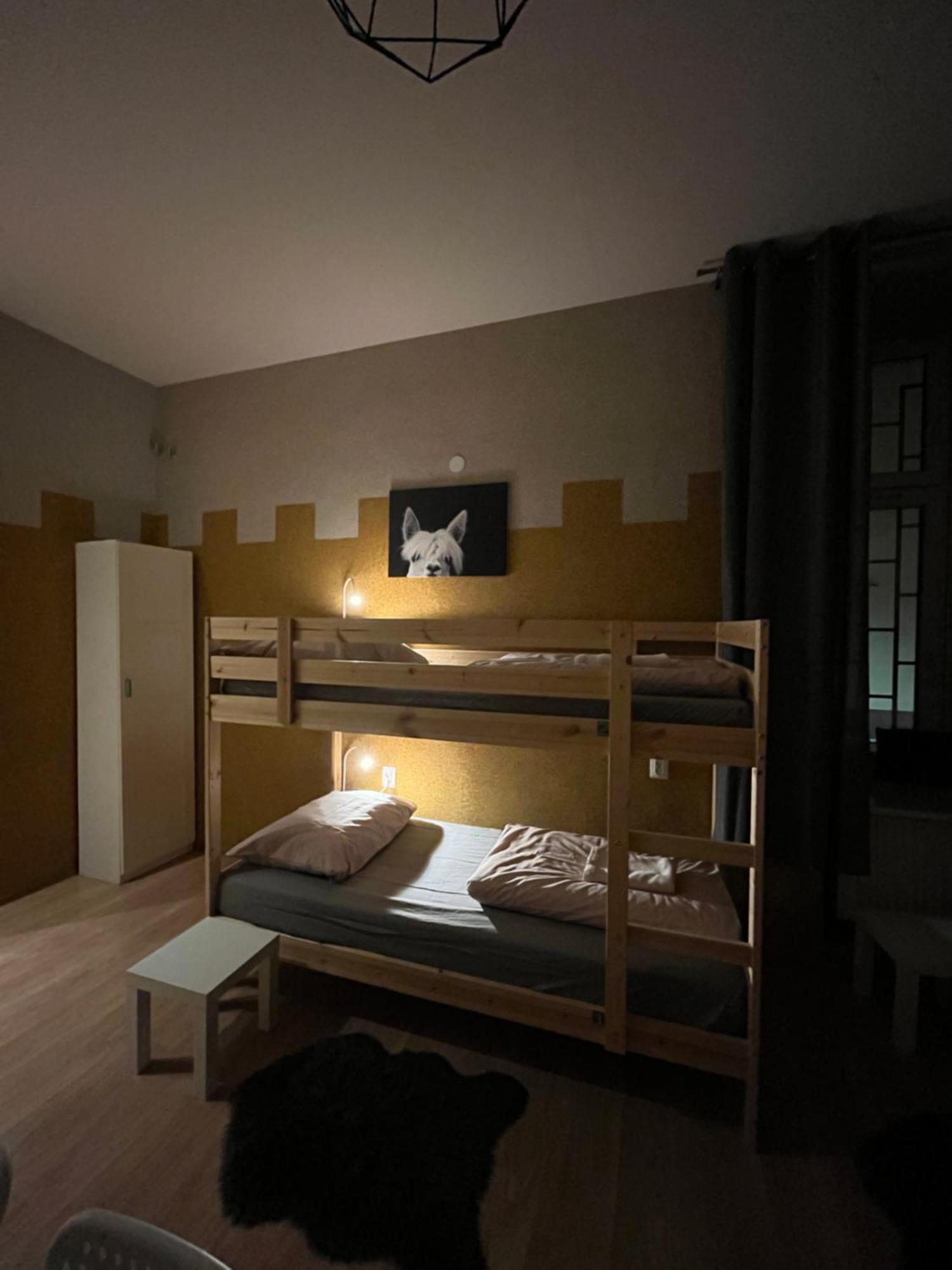Girls Hostel Krasków Eksteriør bilde