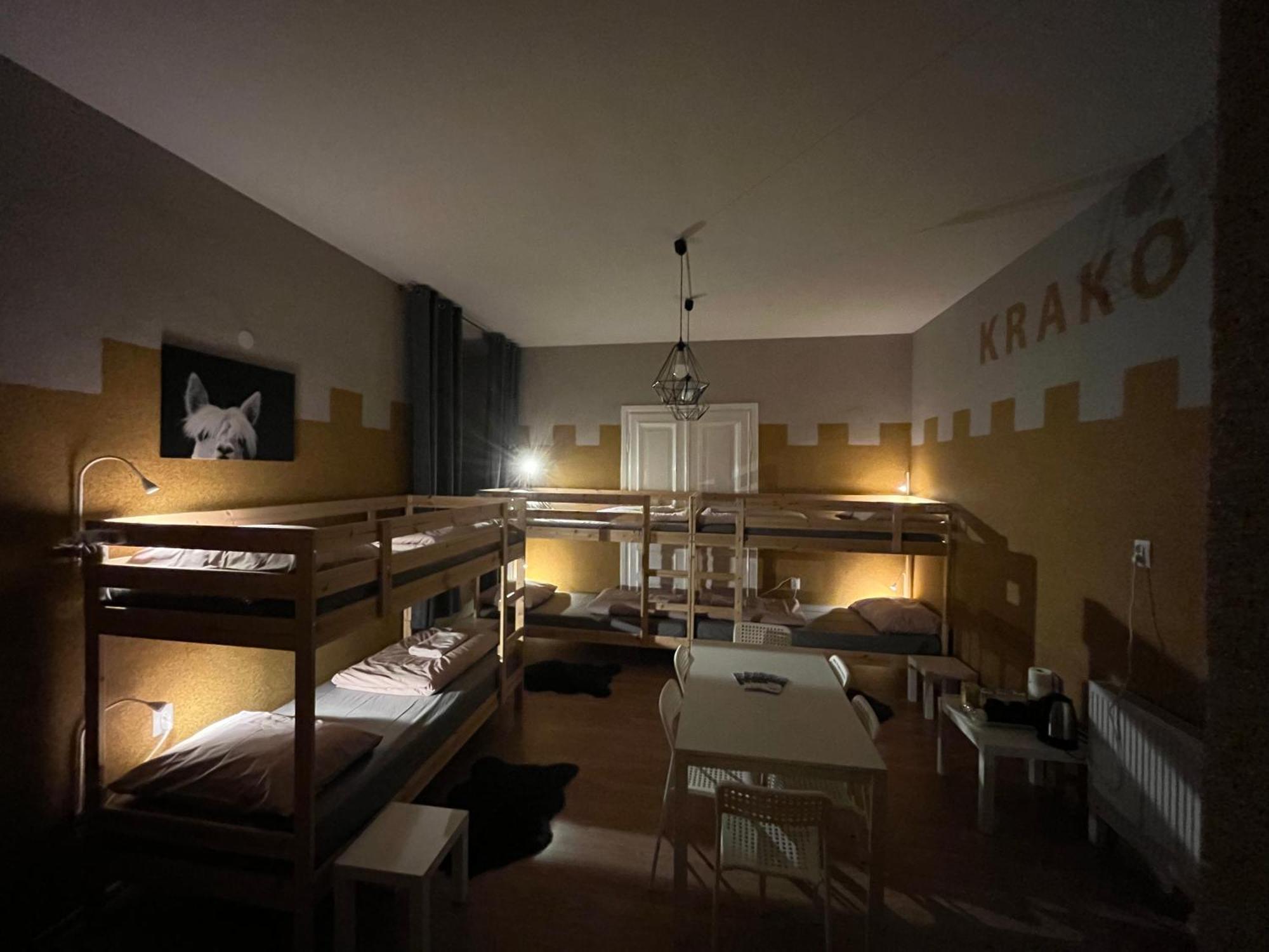 Girls Hostel Krasków Eksteriør bilde