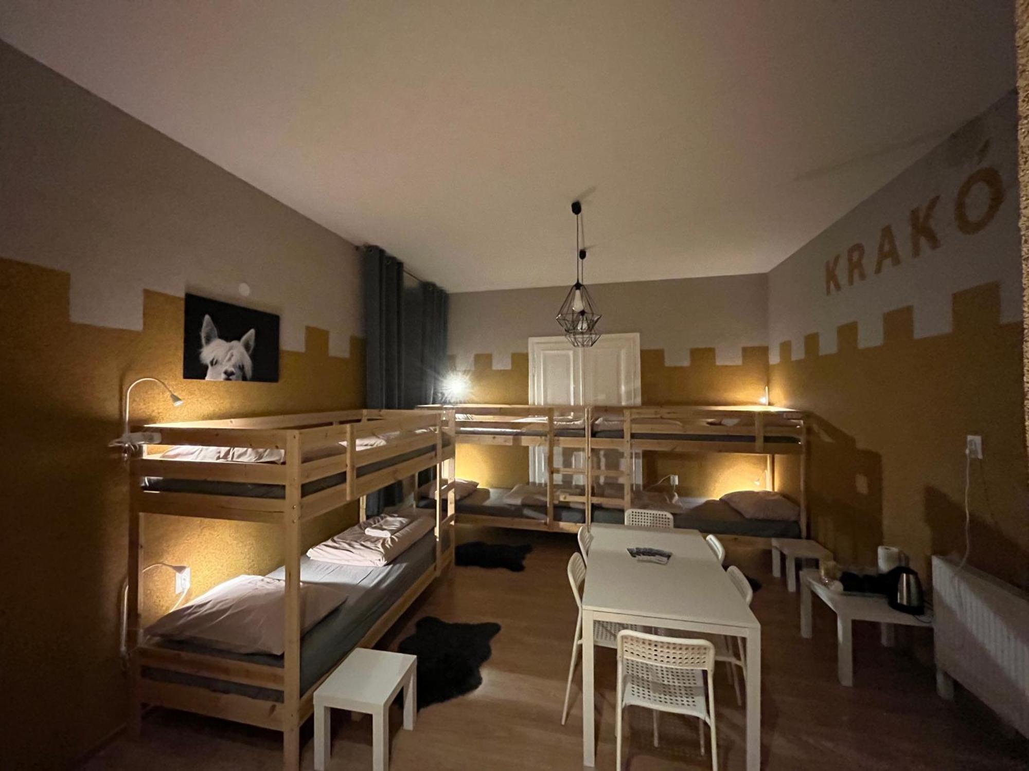 Girls Hostel Krasków Eksteriør bilde