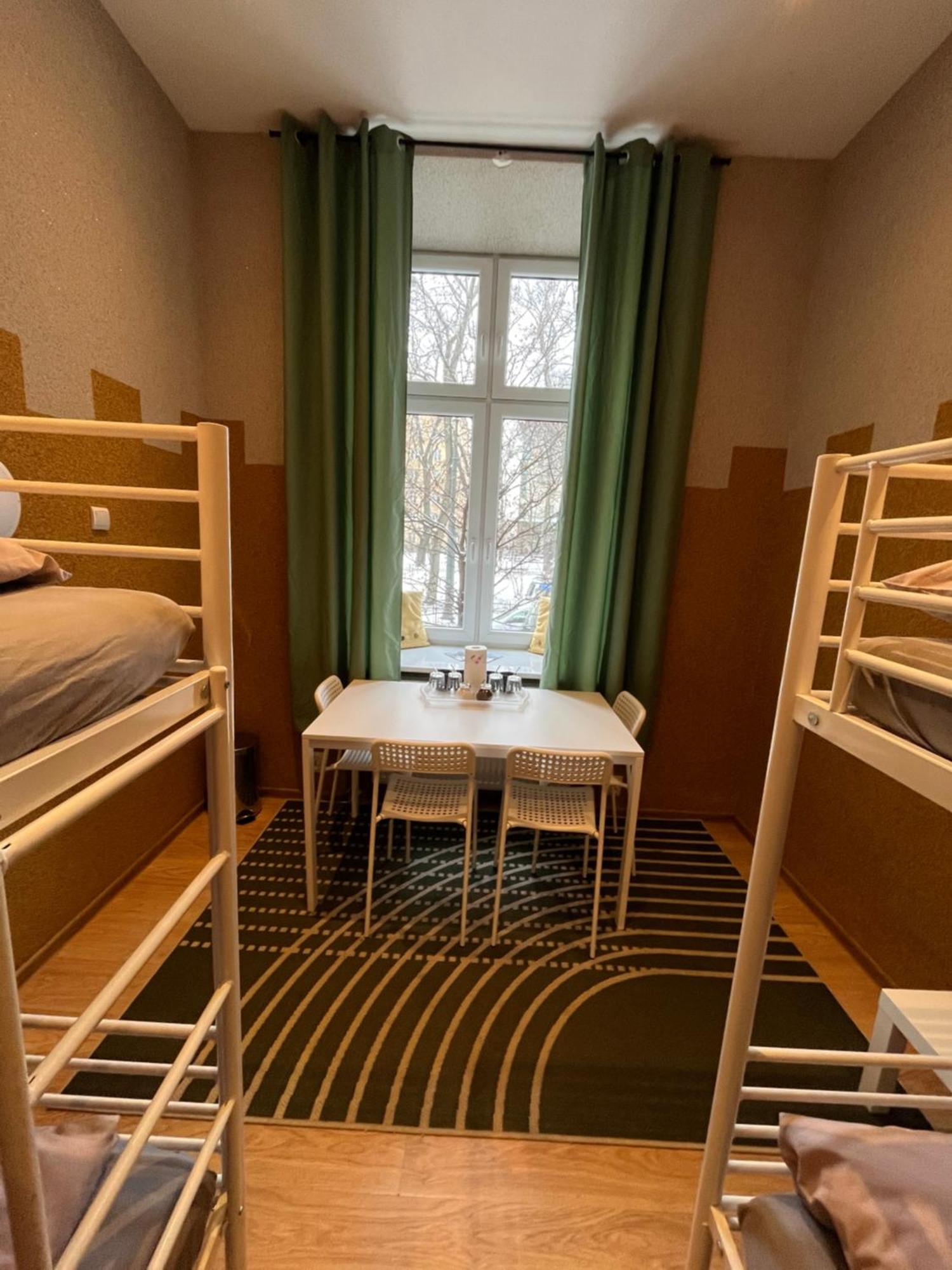 Girls Hostel Krasków Eksteriør bilde