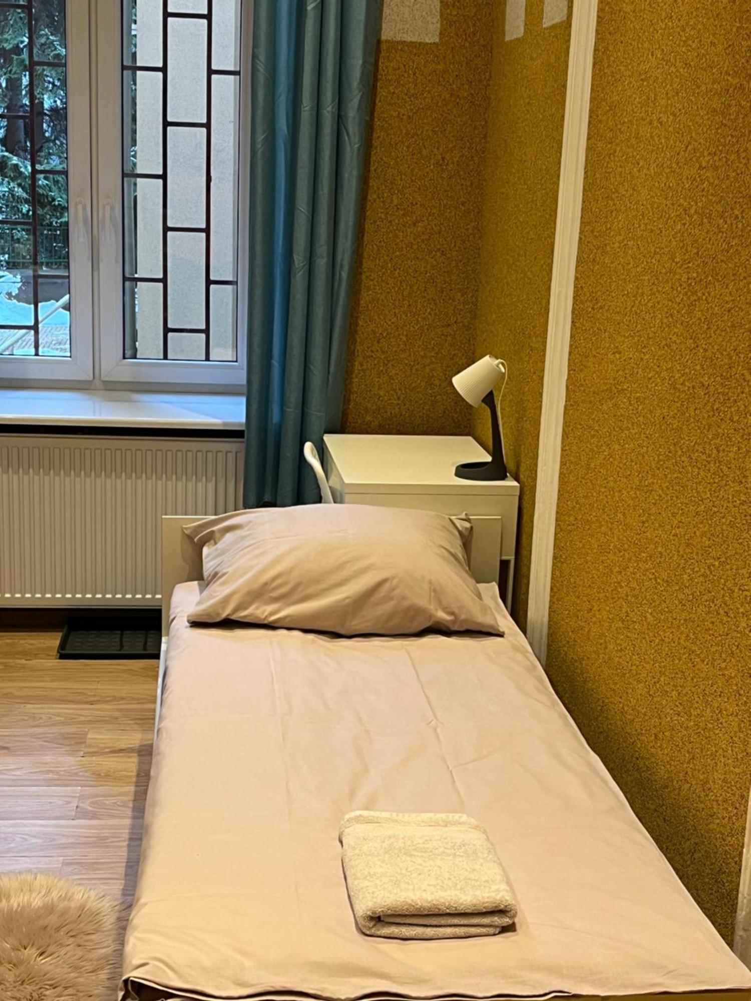 Girls Hostel Krasków Eksteriør bilde