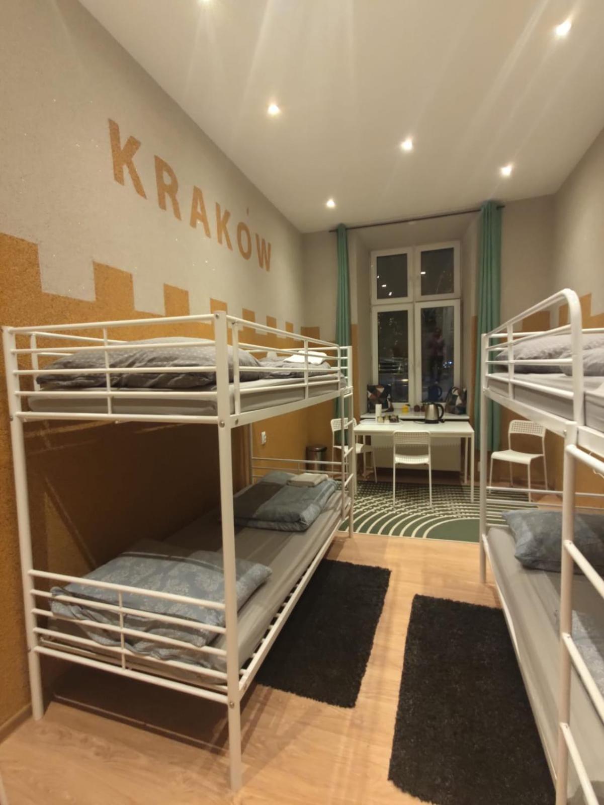 Girls Hostel Krasków Eksteriør bilde