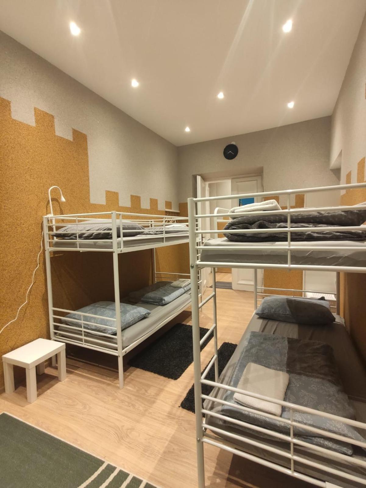 Girls Hostel Krasków Eksteriør bilde