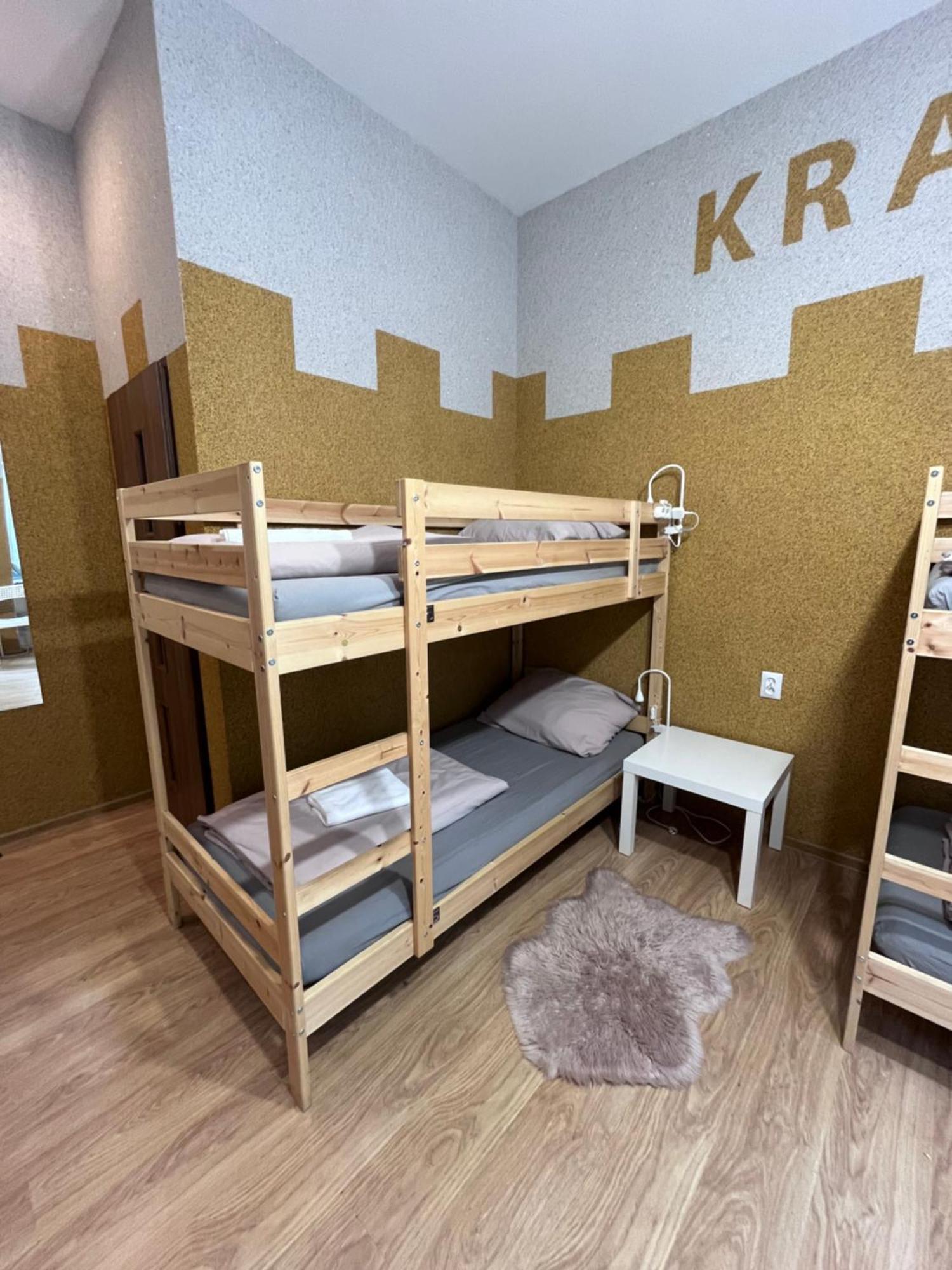 Girls Hostel Krasków Eksteriør bilde
