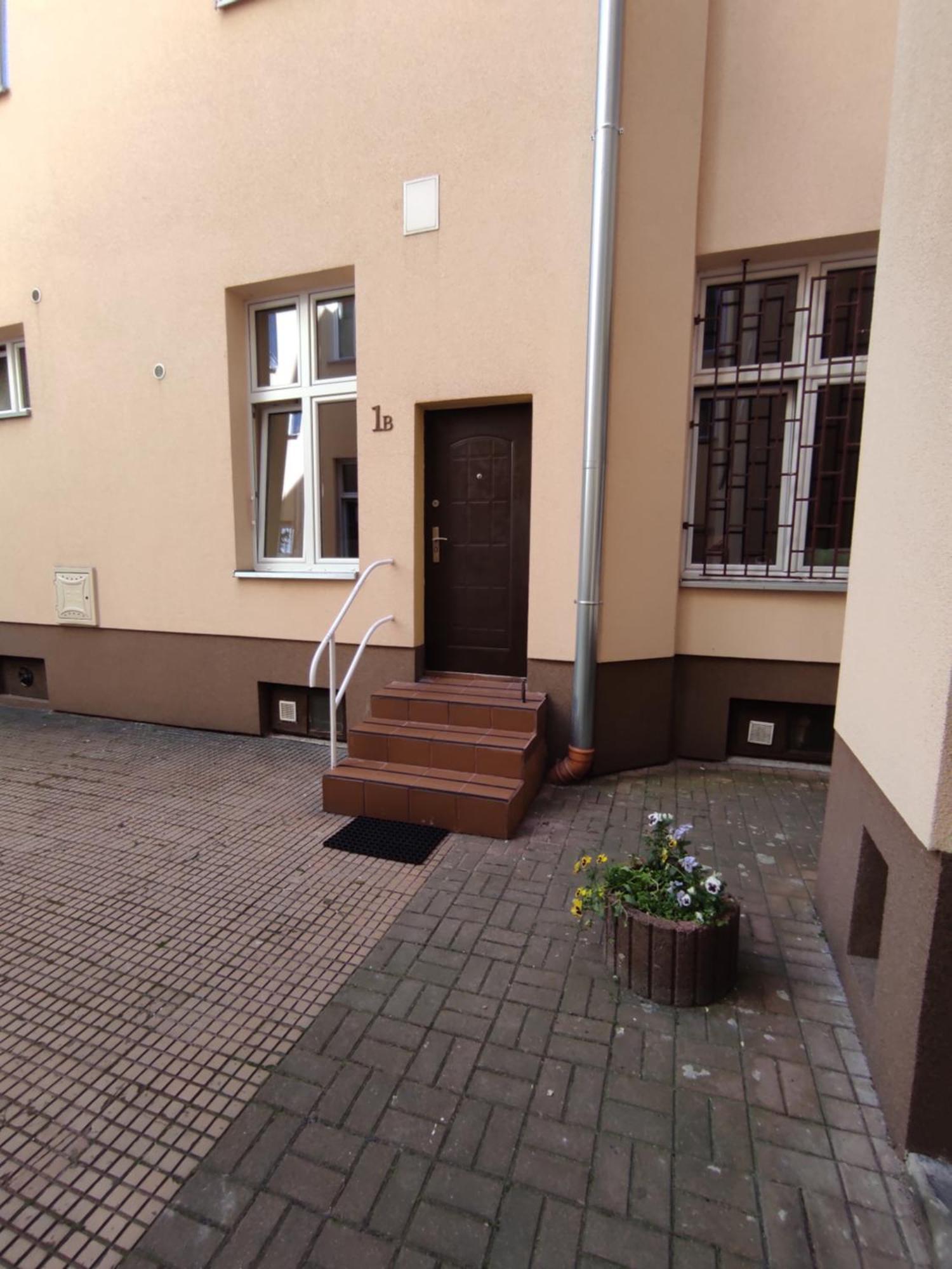 Girls Hostel Krasków Eksteriør bilde